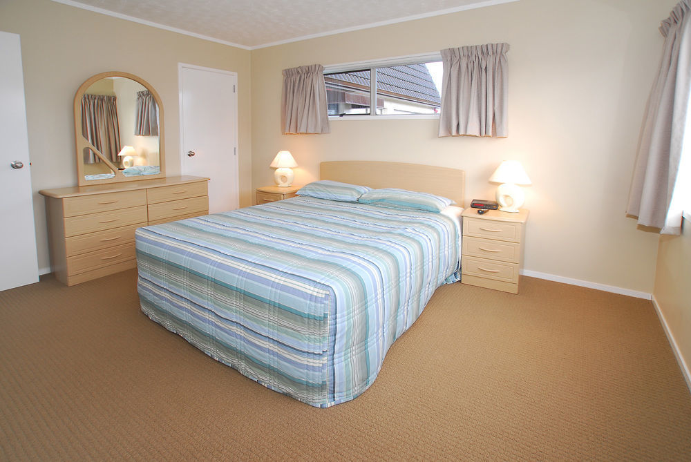 Takapuna Motor Lodge Окленд Экстерьер фото
